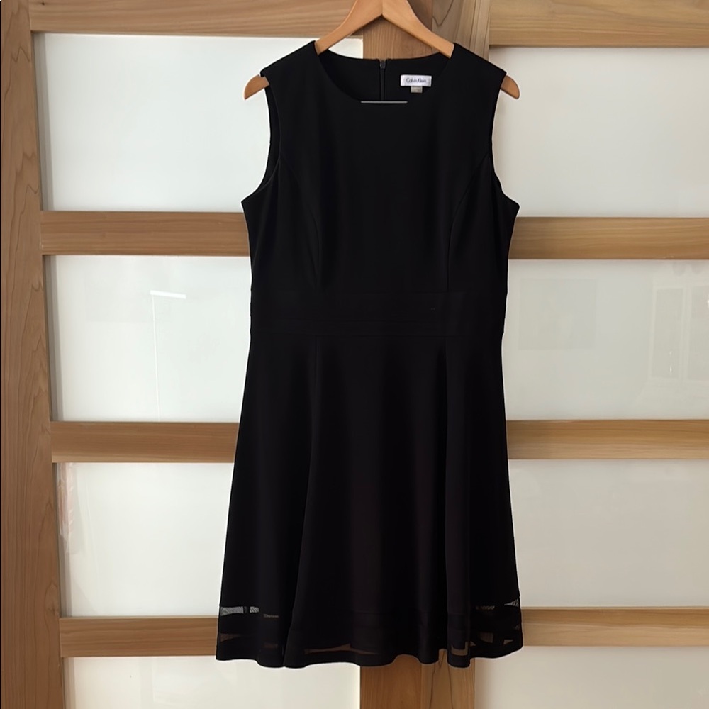 Calvin Klein Size 14 Elegant Black Sleeveless Dress